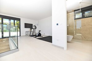 Villa (Five Bedroom Villa with Private Pool) | Gym