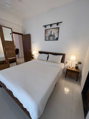 Resort Room with Bath Tub | Free WiFi - Wandr City Of Music (Sudhagad)