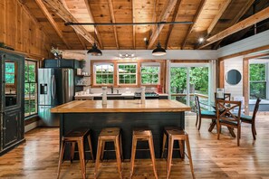 Micro-ondes, four, plaque de cuisson, lave-vaisselle