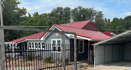 Unit B Country home apartment near Warrensburg