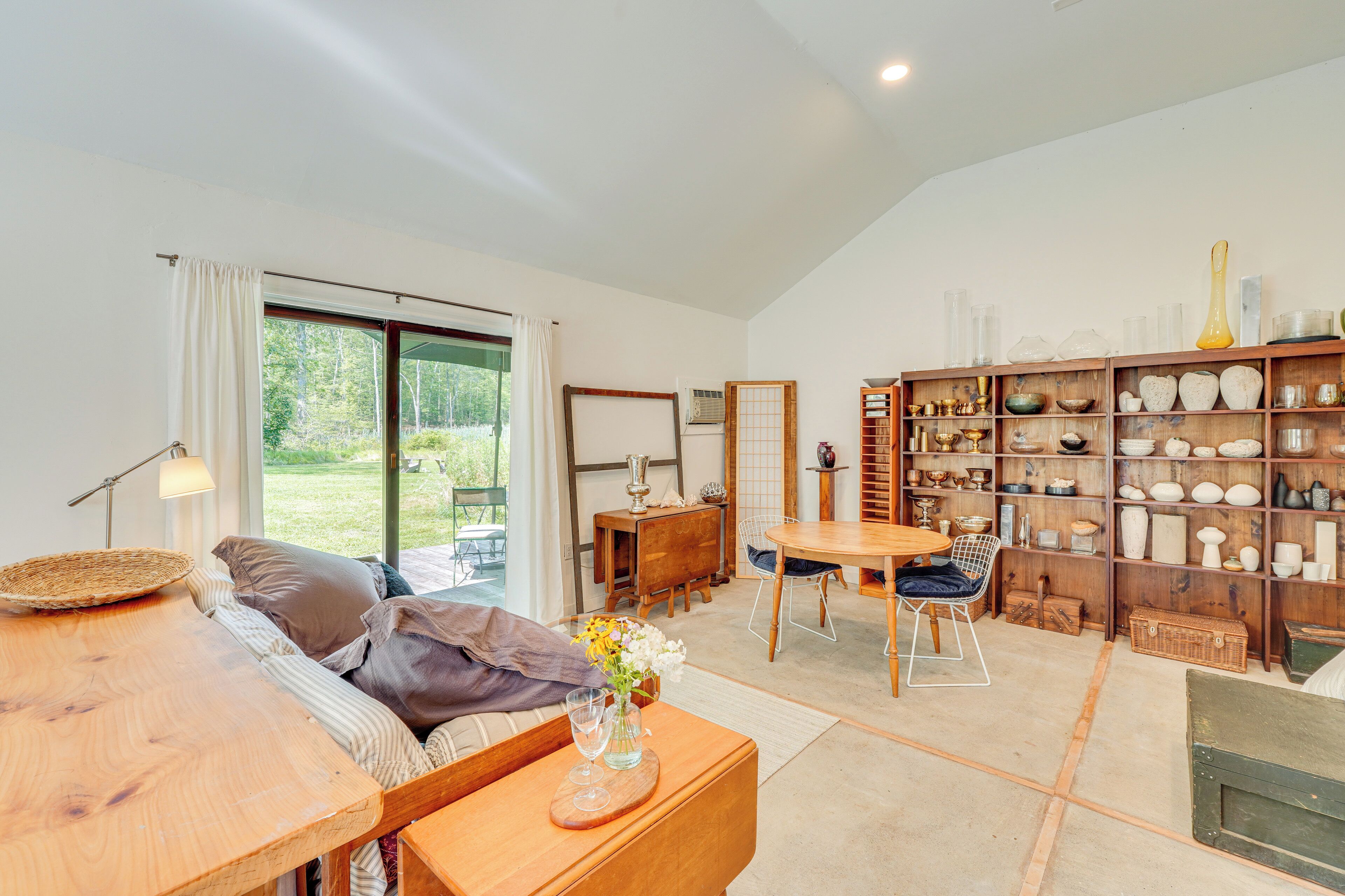 Apartment (0 Bedroom) | Interior