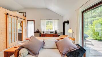 Apartment (0 Bedroom) | Interior