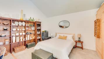 Apartment (0 Bedroom) | Interior