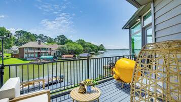 House (4 Bedrooms) | Front of property