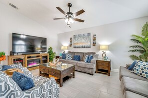 House (4 Bedrooms) | Interior - 5 Mi to Disney World: Spacious Kissimmee Home! (Kissimmee)