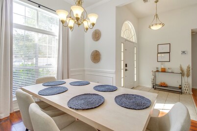 Pet-friendly Savannah Home w/ Cozy Fireplace!