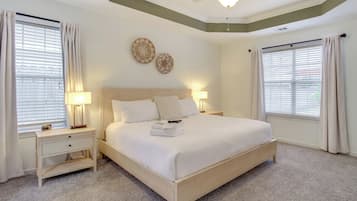 House (4 Bedrooms) | Interior