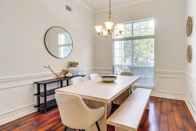 Pet-friendly Savannah Home w/ Cozy Fireplace!