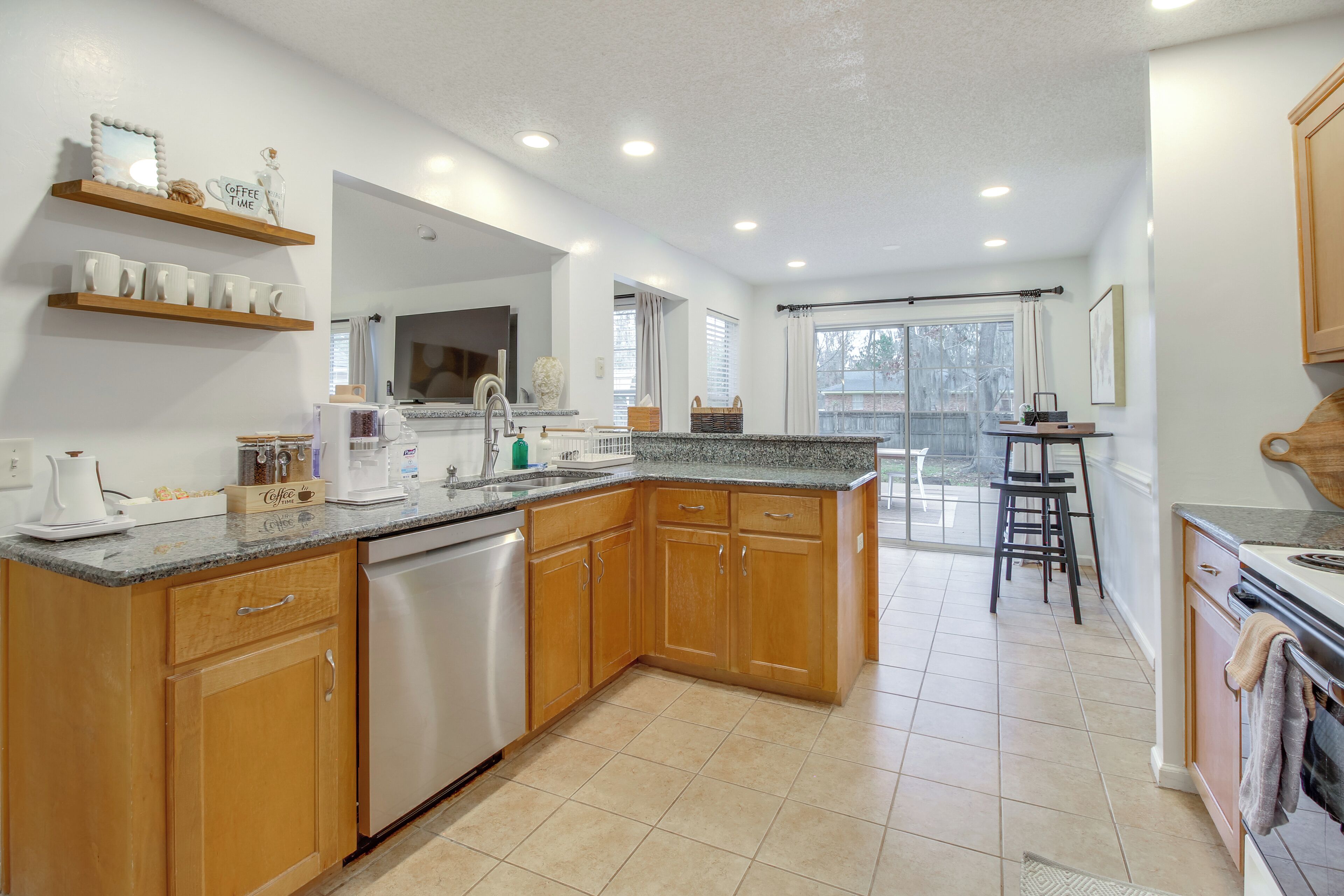 House (4 Bedrooms) | Interior