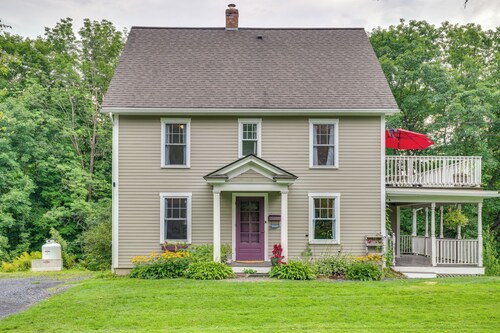 Family-friendly Retreat in Barre: 2 Spacious Decks