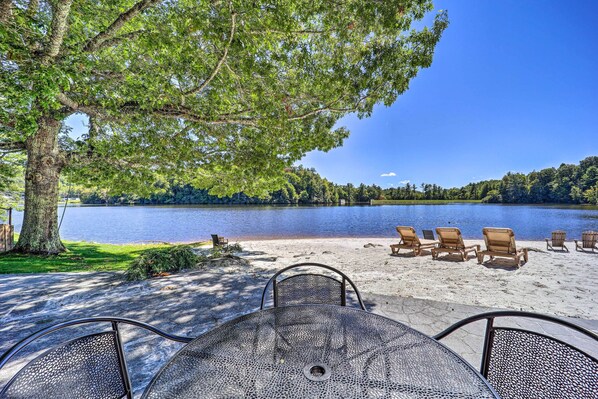 House (3 Bedrooms) | Interior - 6 Mi to Grandfather Mtn: Peaceful Getaway w/ Grill (Newland)