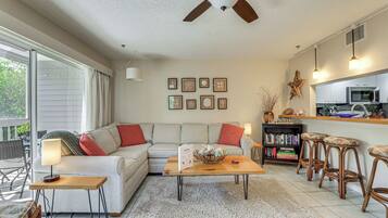 Apartment (3 Bedrooms) | Front of property