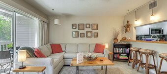 Holmes Beach Condo Near Anna Maria: Pool Access!