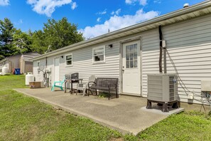House (2 Bedrooms) | Interior - Quiet Dry Ridge Home w/ Yard - Near Ark Encounter! (Dry Ridge)