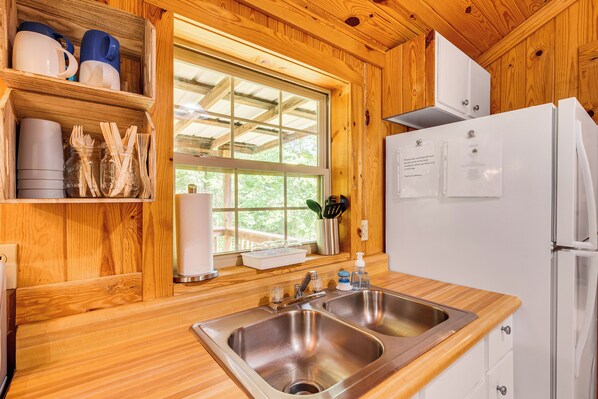 Unclassified image, 1 of 24, button - Clarkson Cabin Near Nolin Lake: 4 Mi to Boat Ramp! (Clarkson)