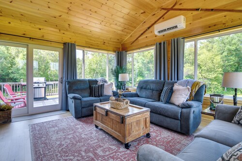 Mountain-view Maine Cabin: Ski, Hike & Bike!