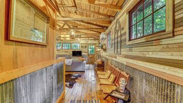 Apartment (0 Bedroom) | Bahagian dalam