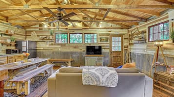 Apartment (0 Bedroom) | Bahagian dalam