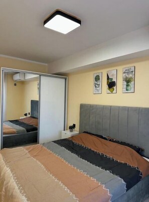 1 bedroom, WiFi, bed sheets