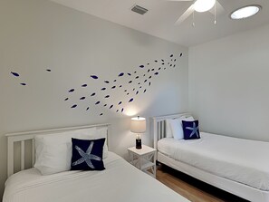 5 habitaciones, tabla de planchar con plancha, wifi y ropa de cama 