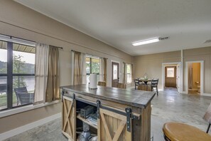 House (1 Bedroom) | Interior