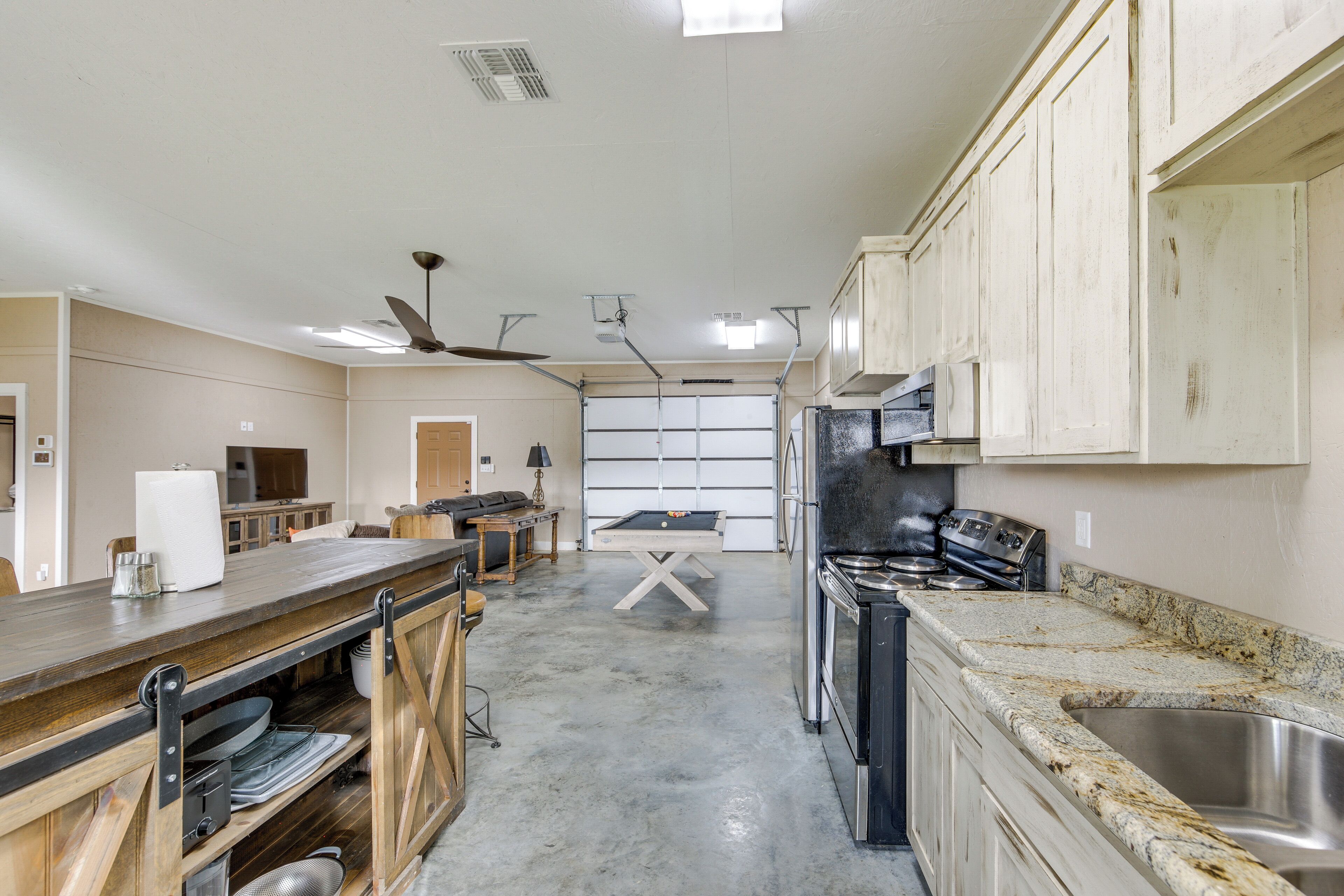 House (1 Bedroom) | Interior