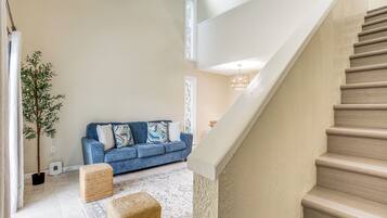 Apartment (1 Bedroom) | Interior