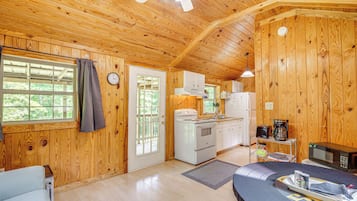 House (1 Bedroom) | Interior