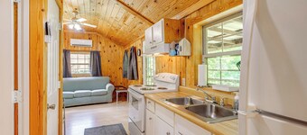 Serene Clarkson Cabin ~ 4 Mi to Nolin Lake Access!
