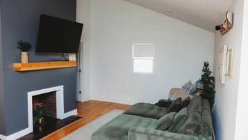 Smart TV, books, offices