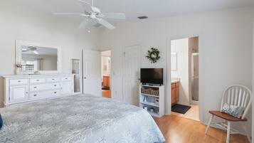 2 bedrooms, iron/ironing board, internet, bed sheets