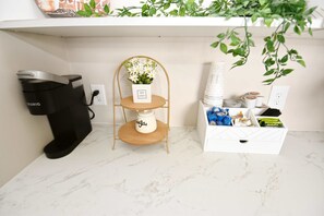 Interior - 5 min walk to Notre Dame!  Modern home (517) (South Bend)