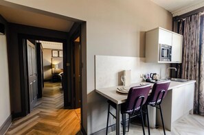 Dining - Sweeney Aviemore Two (Aviemore)