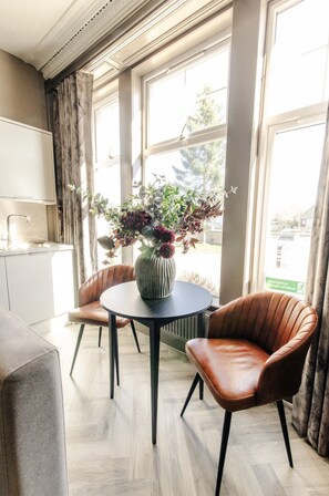 Deluxe Studio Suite, Non Smoking, Ground Floor | Iron/ironing board, free WiFi, bed sheets - Sweeney Aviemore Two (Aviemore)
