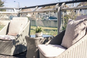 Fer et planche à repasser, Wi-Fi gratuit, draps fournis