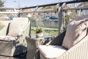 Premier Double or Twin Room, Non Smoking | Iron/ironing board, free WiFi, bed sheets