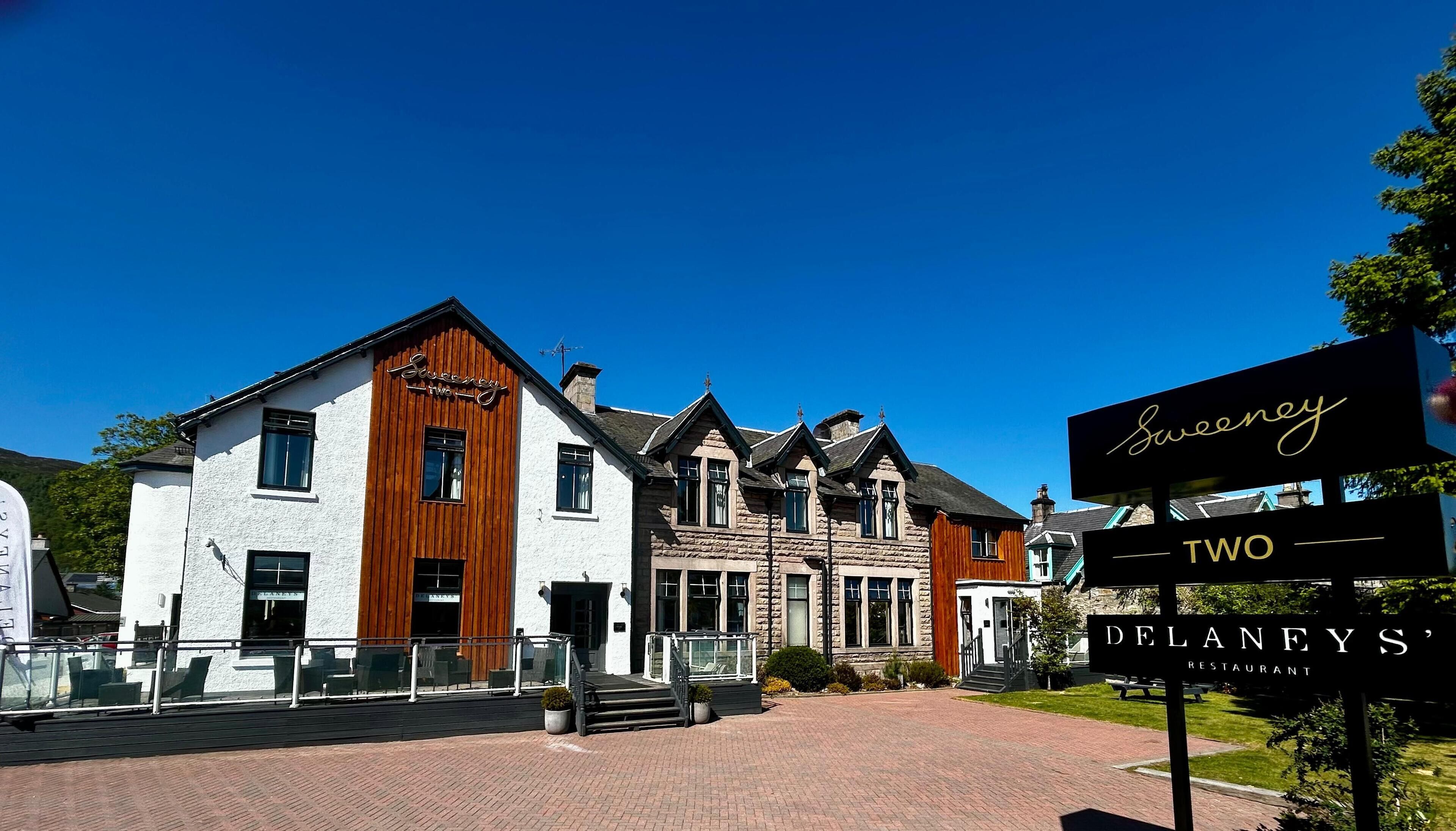 Vista frontal de la propiedad