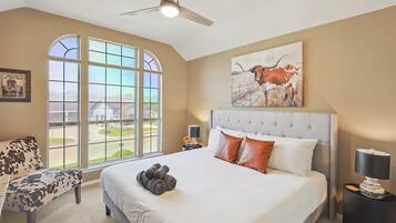 5 bedrooms, WiFi, bed sheets