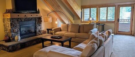 TV, peis og DVD-spiller