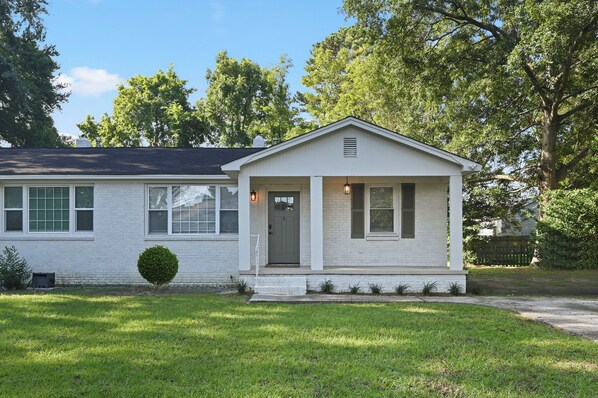 Exterior - Charming 2-bedroom house in fabulous Charleston  (Charleston)