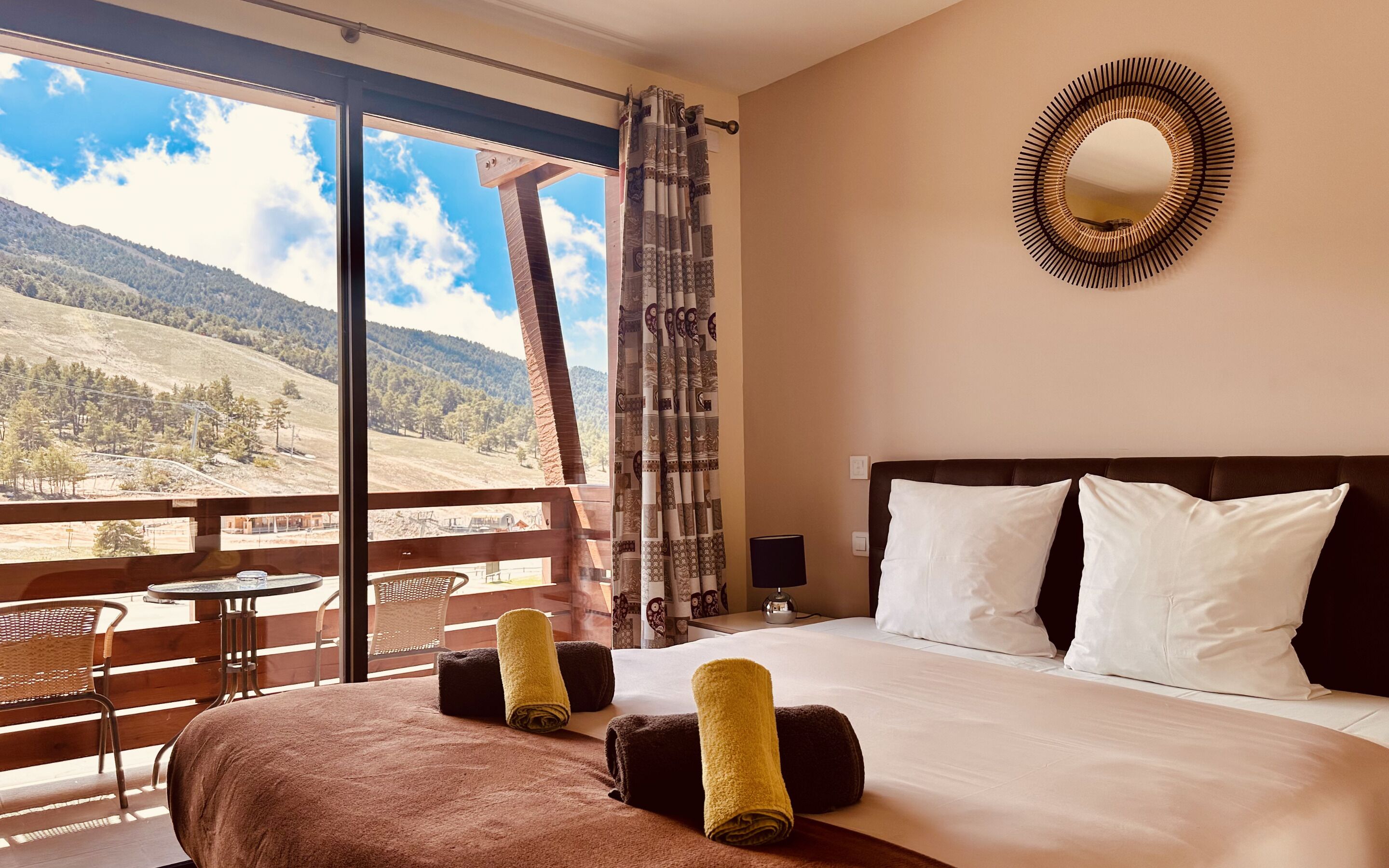 Standard Twin Room, Balcony, Mountain View