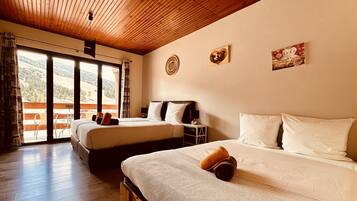Familien-Vierbettzimmer, Balkon, Bergblick