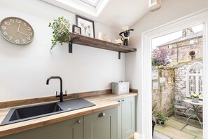 Interior - Host & Stay | Arundel Cottage (Whitby)