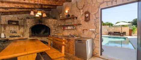 تناول الطعام