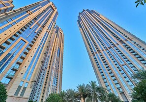 Exterior - Luxury 1BR with Canal View in luxe Business Bay (دبي)