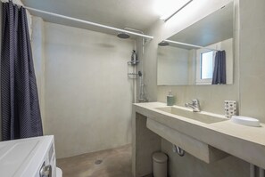 Bathroom - Stylish 2 Bd Urban Retreat Near Panormou (Athens)