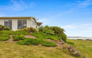 Exterior - Beachy 62 Ocean Parade, Middleton (Middleton)