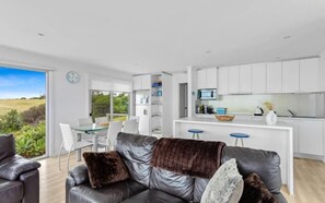 Interior - Beachy 62 Ocean Parade, Middleton (Middleton)