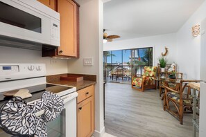 Fridge, oven, stovetop, coffee/tea maker - Kona Plaza#411 Top Floor In Heart of Kona Town, Ac & Elevators! (Kailua Kona)