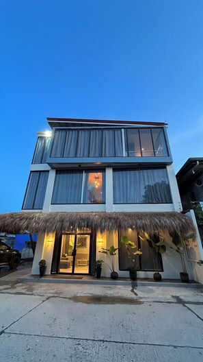 Front of property - IAO Boutique Hotel (Dapa)